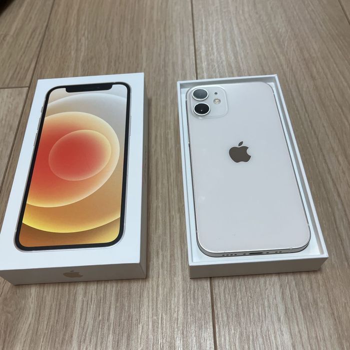 Продам Iphone 12