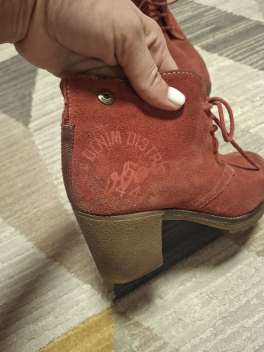 Продам женские ботинки 39 р.