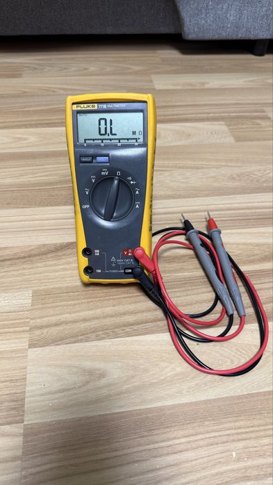 Multimetru Fluke 77 III Made in U.S.A