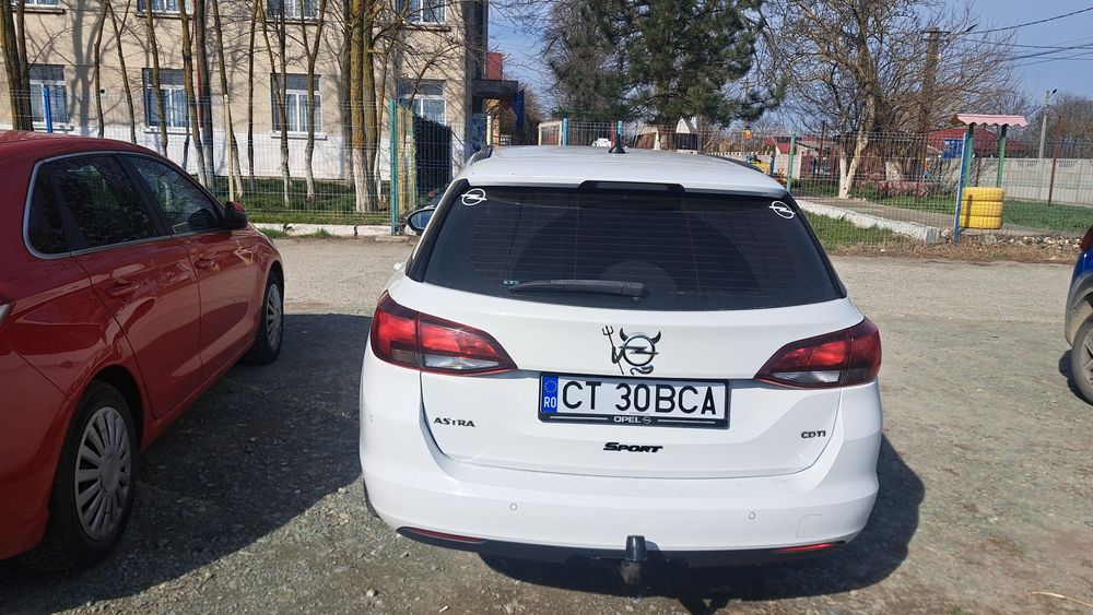 Vând sau schimb Opel Astra k 2019