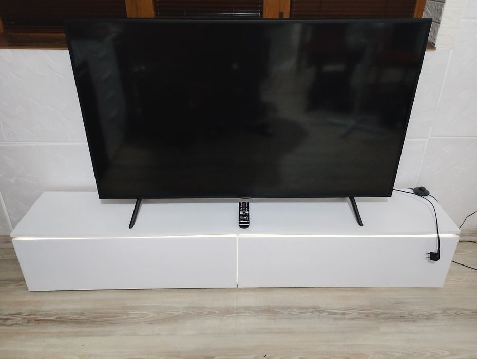 Шкаф за телевизор