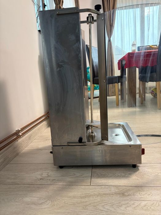 Aparat kebab/shaorma electric CB Italia  3,3kw capacitate 10 kg ,4 rezistente cu infrarosu