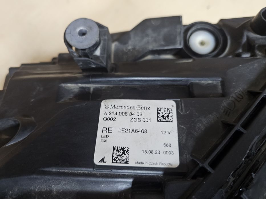 Десен фар Mercedes W214 desen far мерцедес 214 е класа