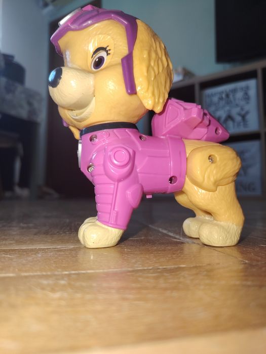 Интерактивна играчка Скай
