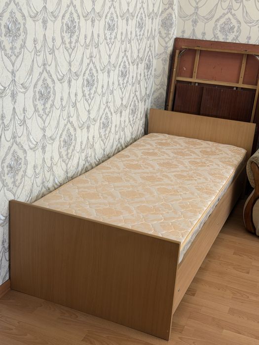Продам односпальное кровать