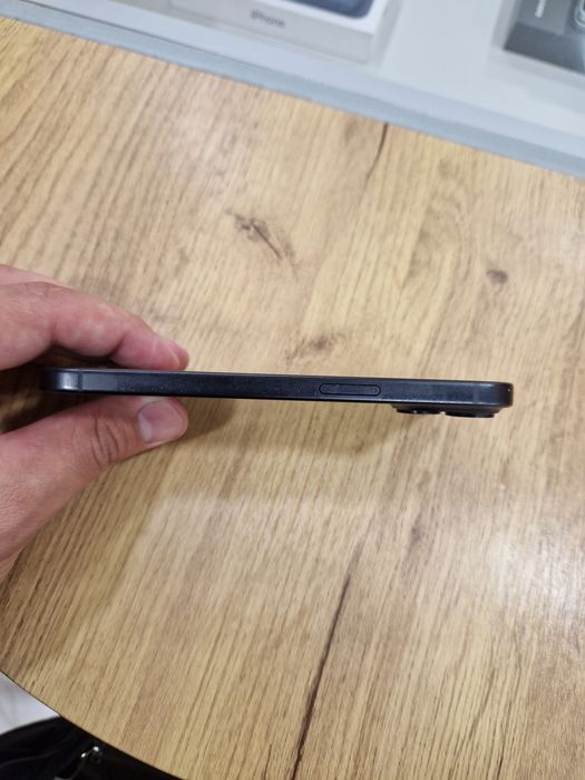 Продам Айфон 15 128гб