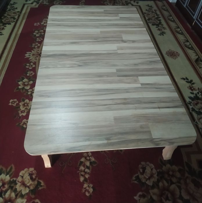 Xontaxtalar bor mexmonxona va oshxona uchun