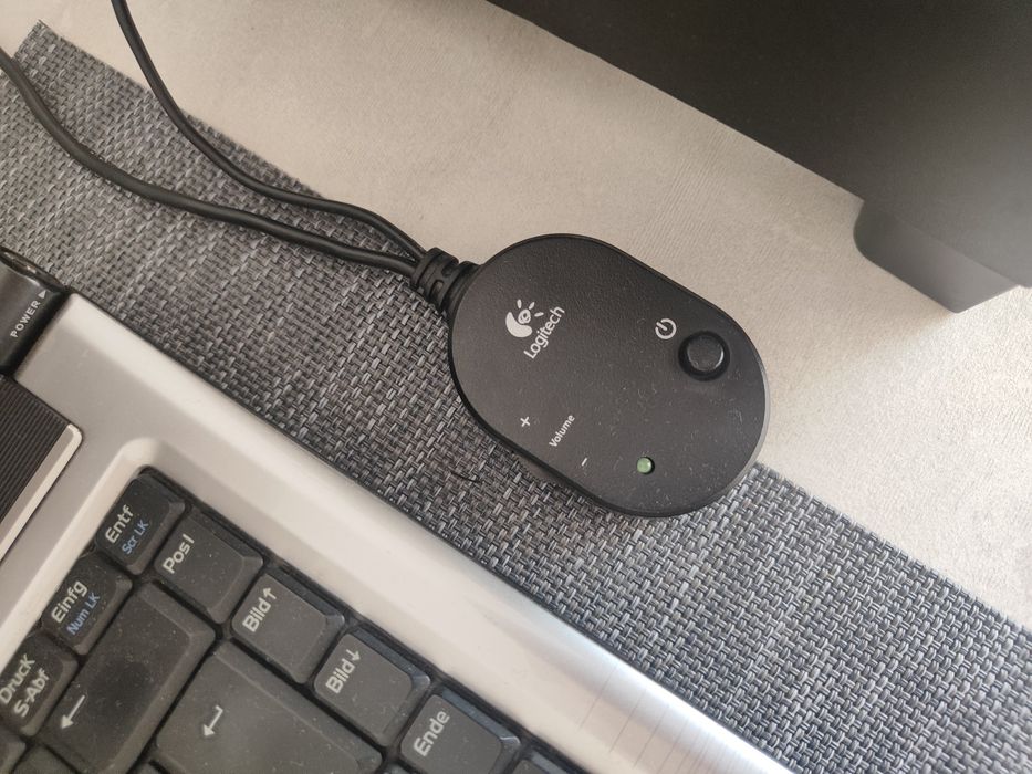 Лаптоп Asus  f8s