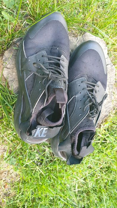 Adidasi barbati 44 Nike hurache dar sunt 44