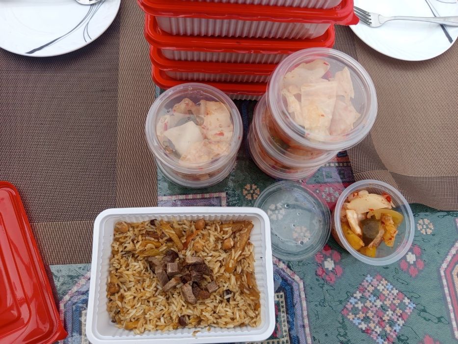 Ovqat yetkazib berish xizmati! Narhlar 45,000 somdan boshlanadi