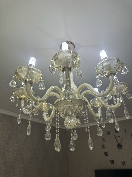 Продается люстра, торг есть