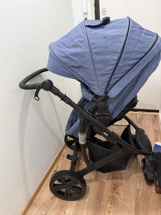 Продам детскую каляску