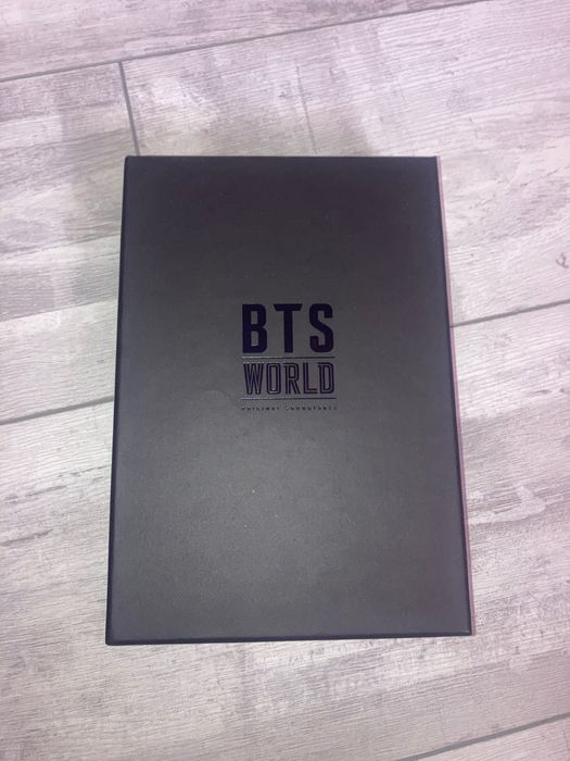 Албум BTS World.