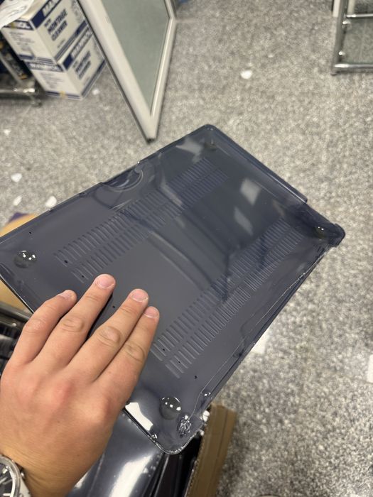 Чехлы на MacBook
