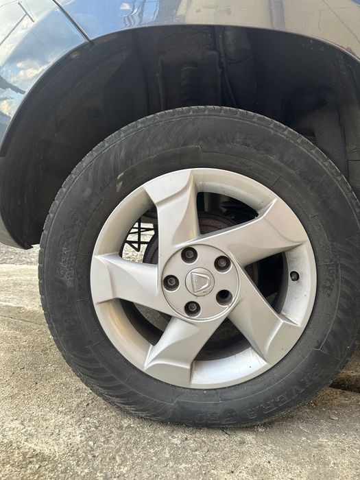 Roti aliaj cu anvelope 2024 r16 dacia duster