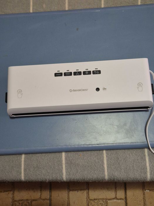 De vanzare un aparat de vidat Silvercrest SV 130 A1, impecabil