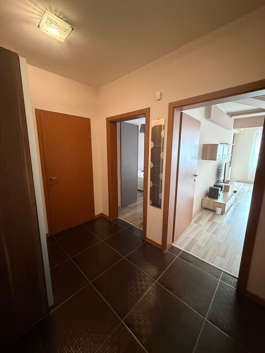 Двустаен апартамент под наем (София, център)