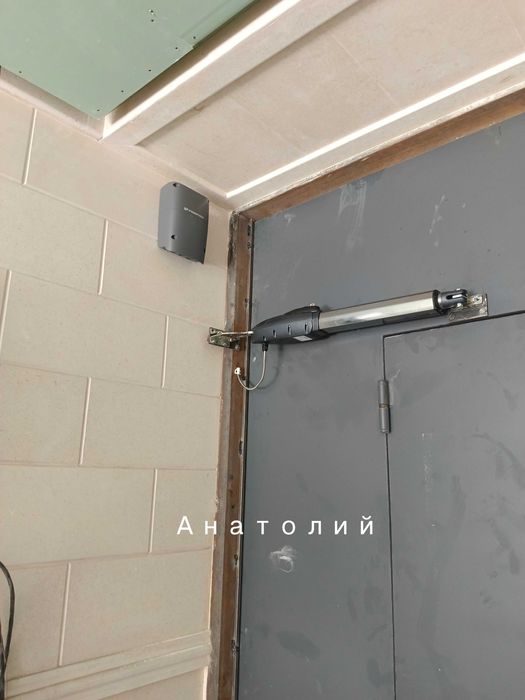 Автоматика на распашные ворота.Управление со смартфона!Аккумуляторы!