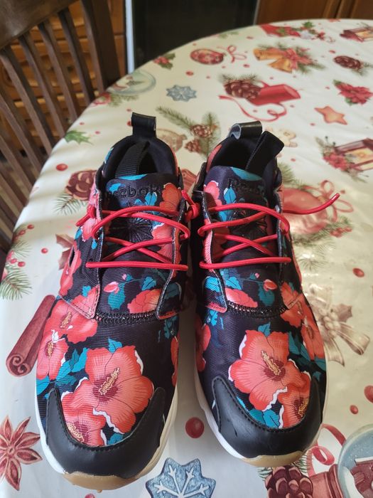 Кроссовки  36 размер ,Рибок