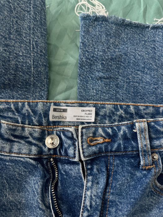 Женские джинсы Bershka