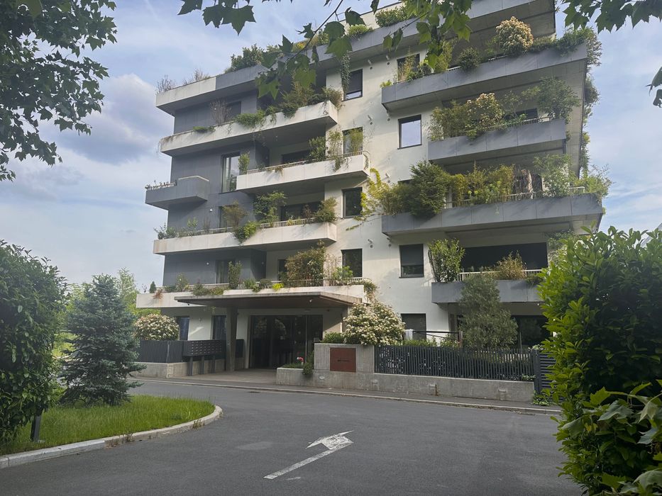 Apartament 94 mp cu grădină privată, în Jardins du Nord – zona Jandarmeriei / Pădurea Băneasa