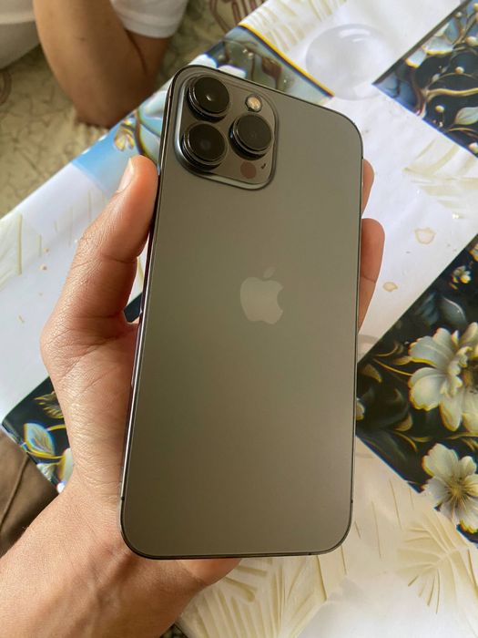 Iphone 13 pro max ideal 84 emkost narx kelishiladi
