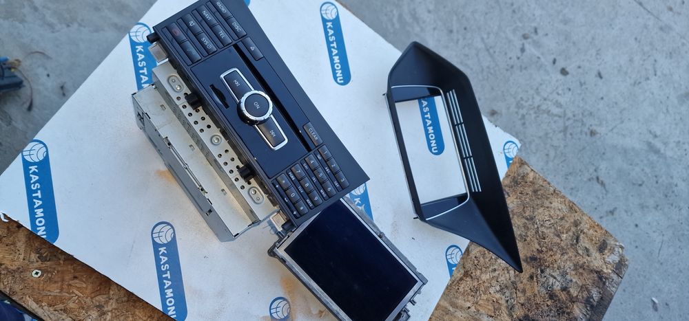 Navigatie mercedes w212 an 2014  cu HDD intern 100gb