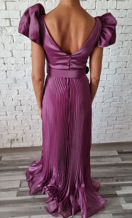 Vand rochie seara