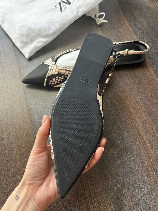 Балетки новые Zara