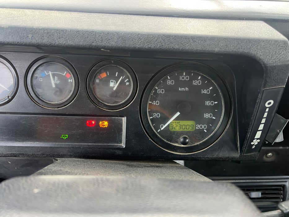 Vand Land Rover Defender Td5, 4 uși, an 2006