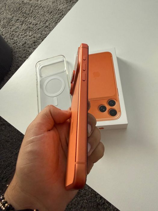 iPhone 17 Pro Max 256 GB Cosmic Orange