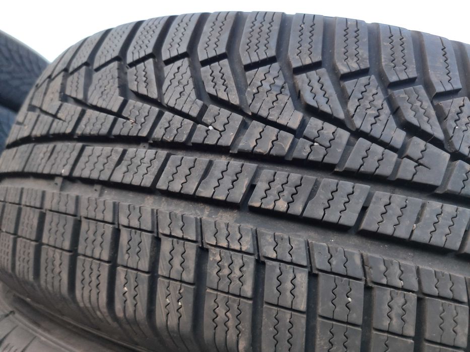 2бр Зимни гуми 205 60 16 - Hankook