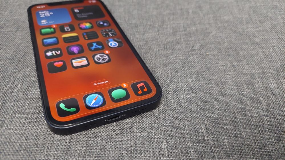 iphone 12  64GB Черен Цвят