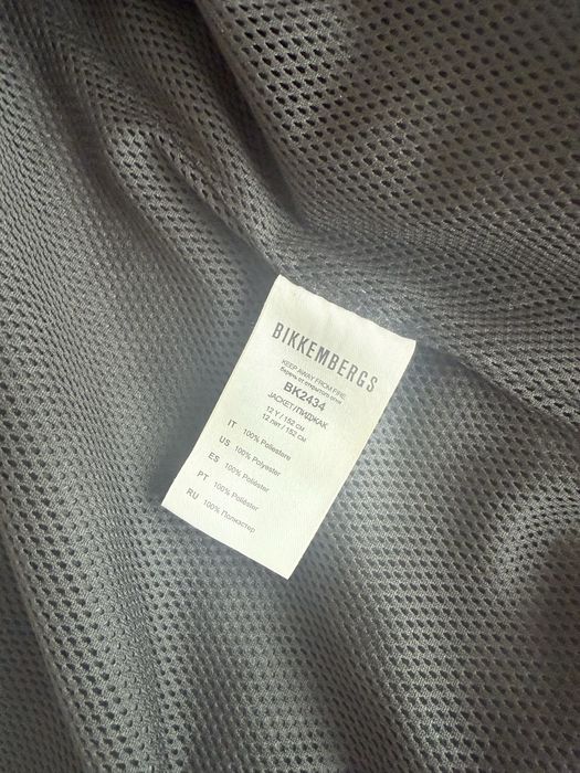 Продам ветровку на мальчика