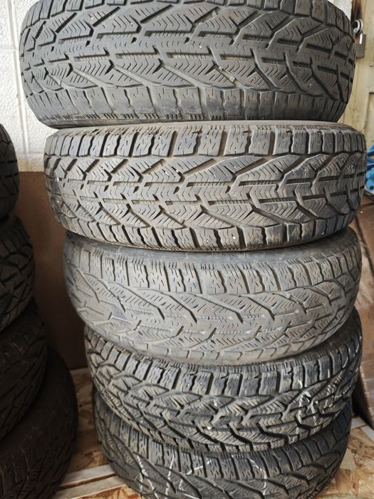 Vând 2 seturi de cate 4 cauciucuri