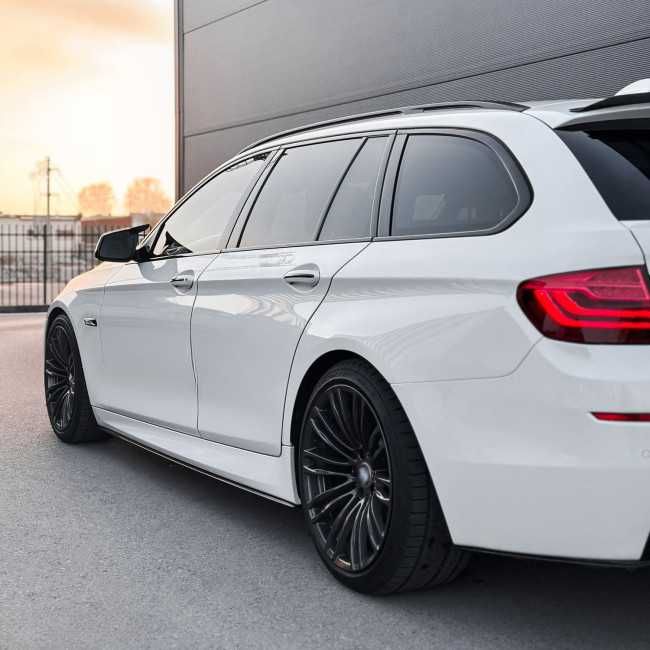 Set Extensii Prelungiri Praguri Laterale Dedicate BMW F10 F11, Lucios