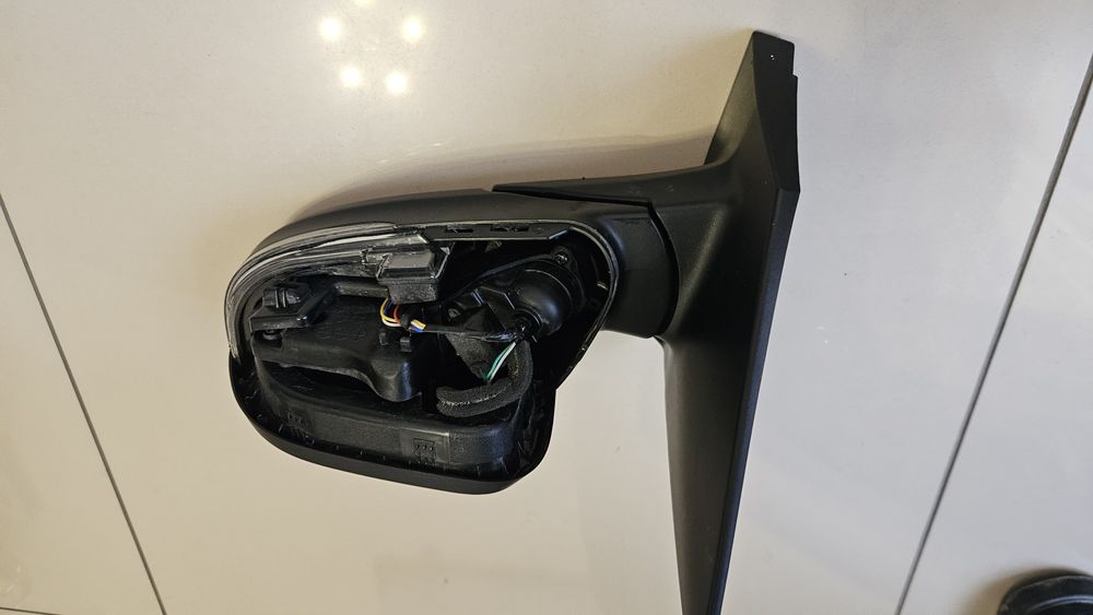 Боковое зеркало Kia Rio 2021