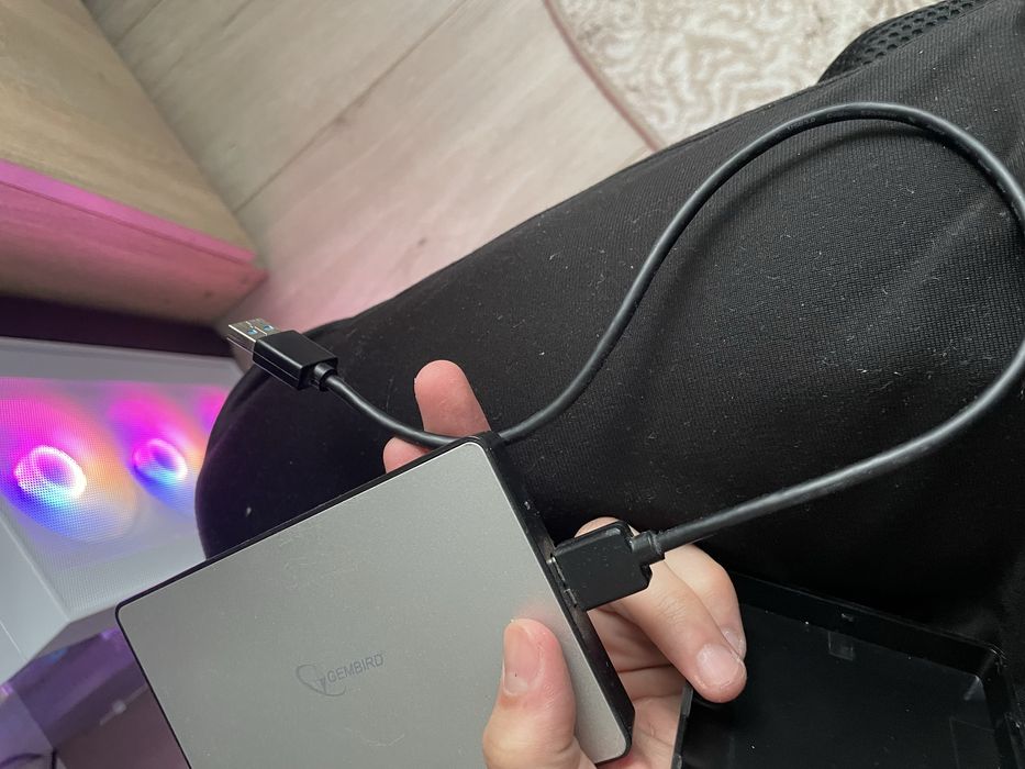 Продам SSD диск kingston на 223ГБ