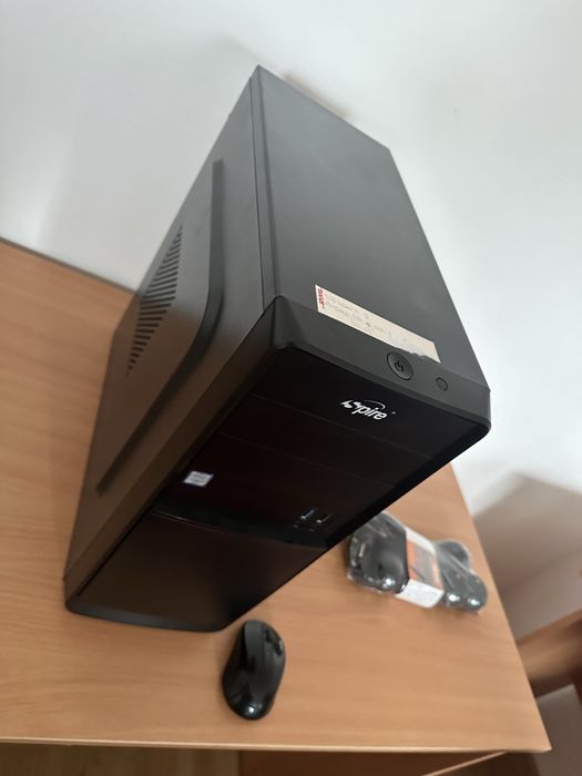 Vand carcasa pc cu Placa de baza GIGABYTE GA-B150M-D3H