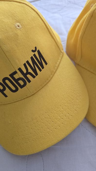 Продам 2 одинаковые кепки