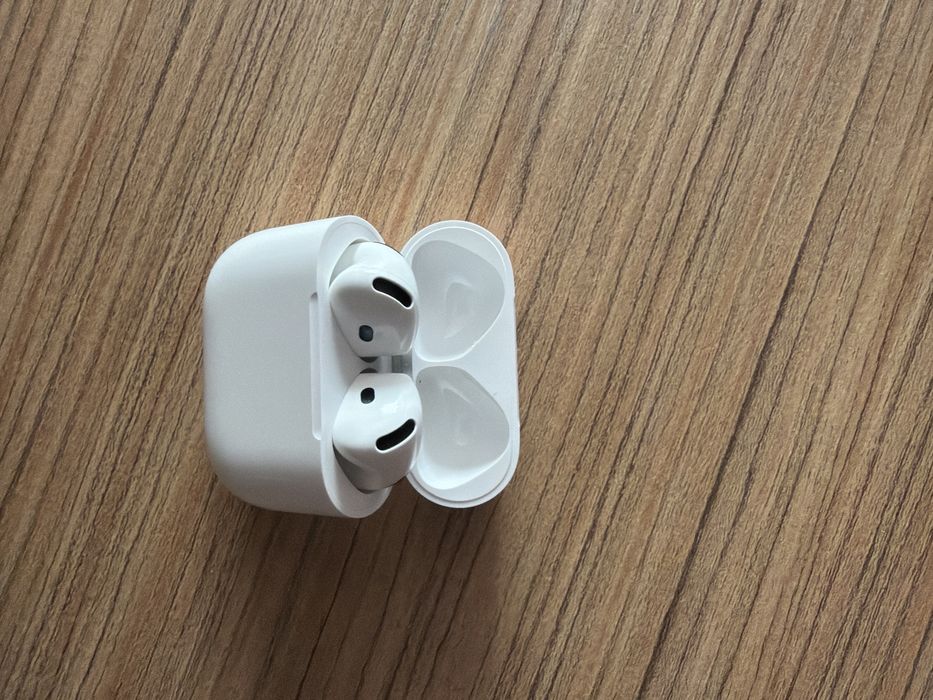 Casti Apple AirPods 4, Active Noise Cancellation