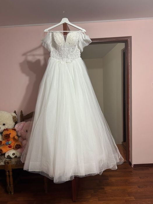 Rochie de mireasa noua nepurtata