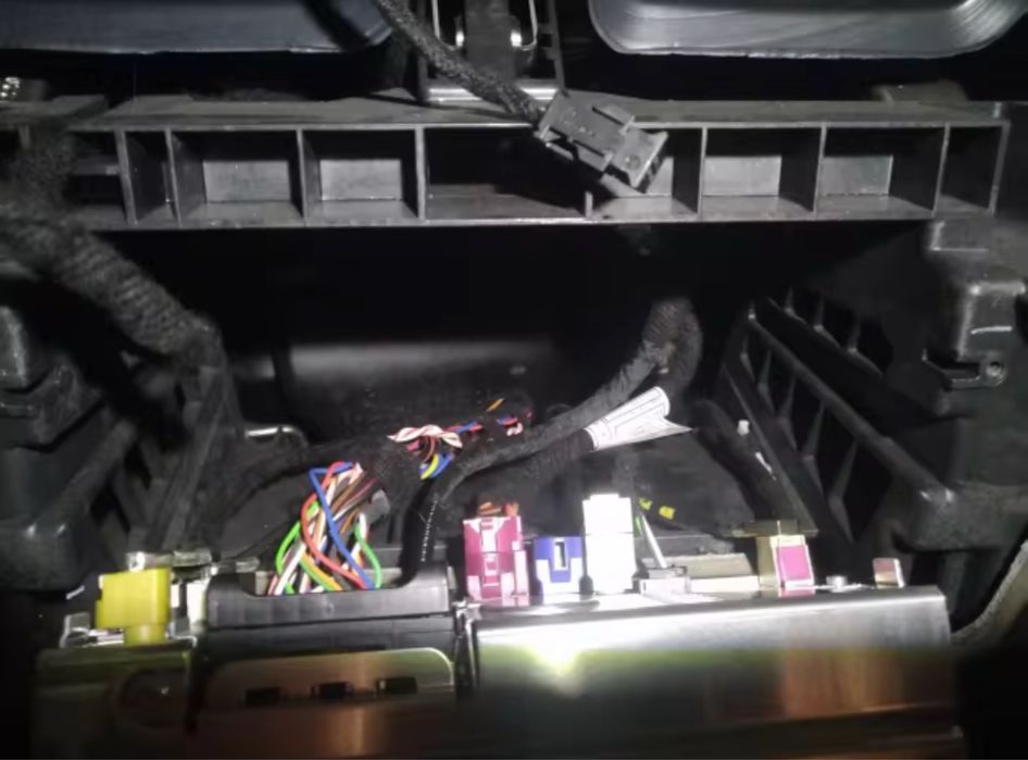 Montaj Profesional Carplay, Module si camere marsarier.