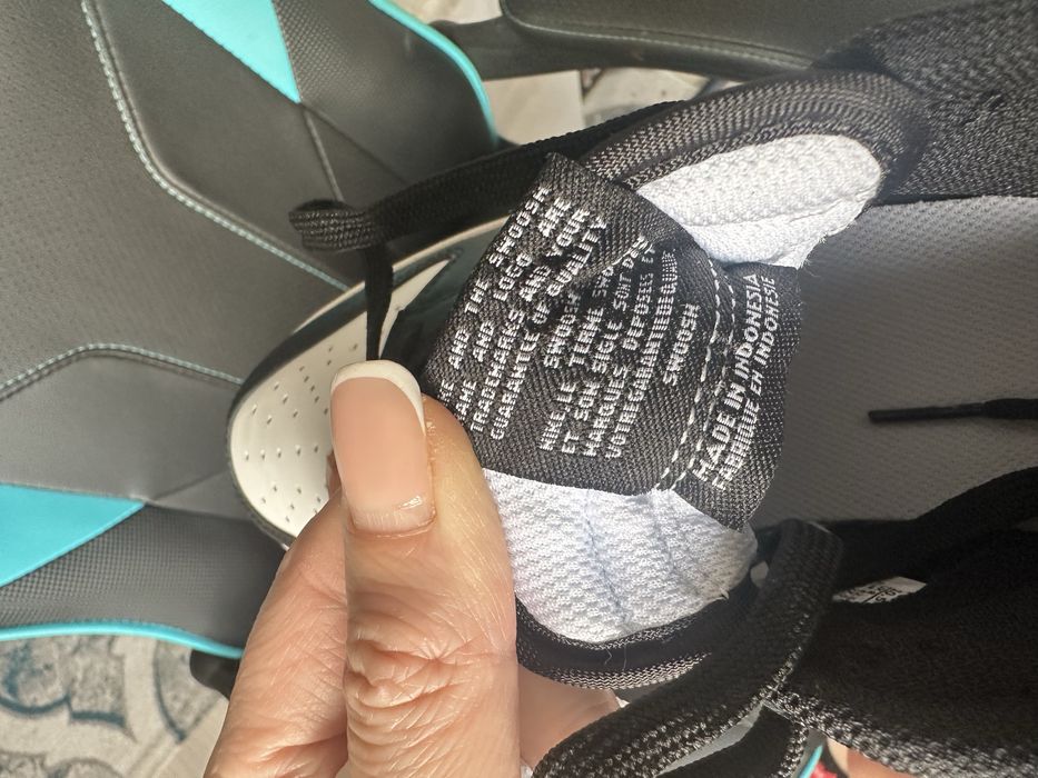 Продам кроссовки Nike