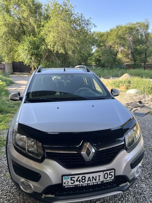 Renault sandero stepway (2018г).