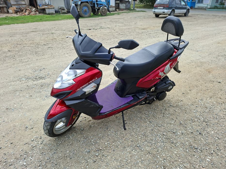 Продам скутер 150 кубов