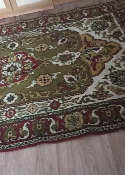 Продается шерстяной ковер