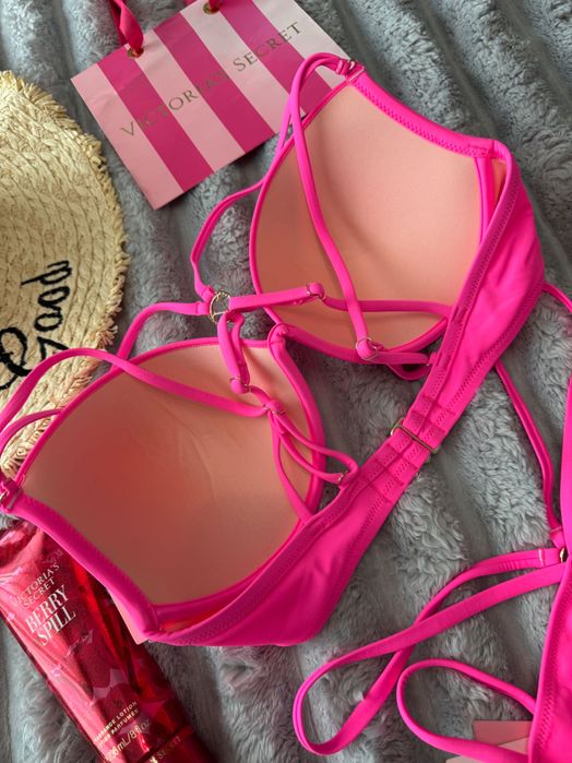 Ярко розов бански Victoria’s secret