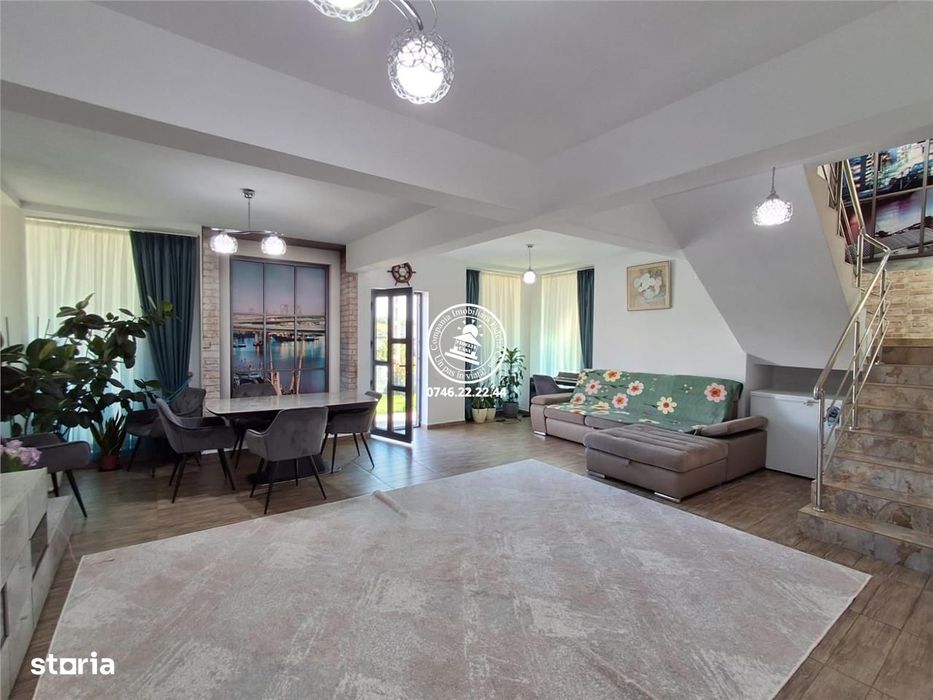 Vila  de vanzare  Rediu,