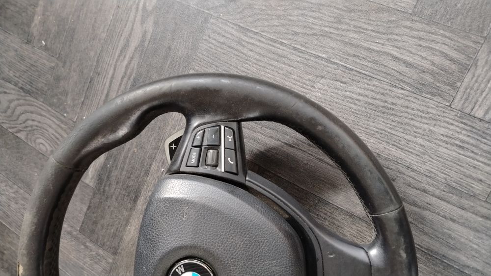 Волан с пера БМВ Ф10 Ф11 / BMW F10 F11